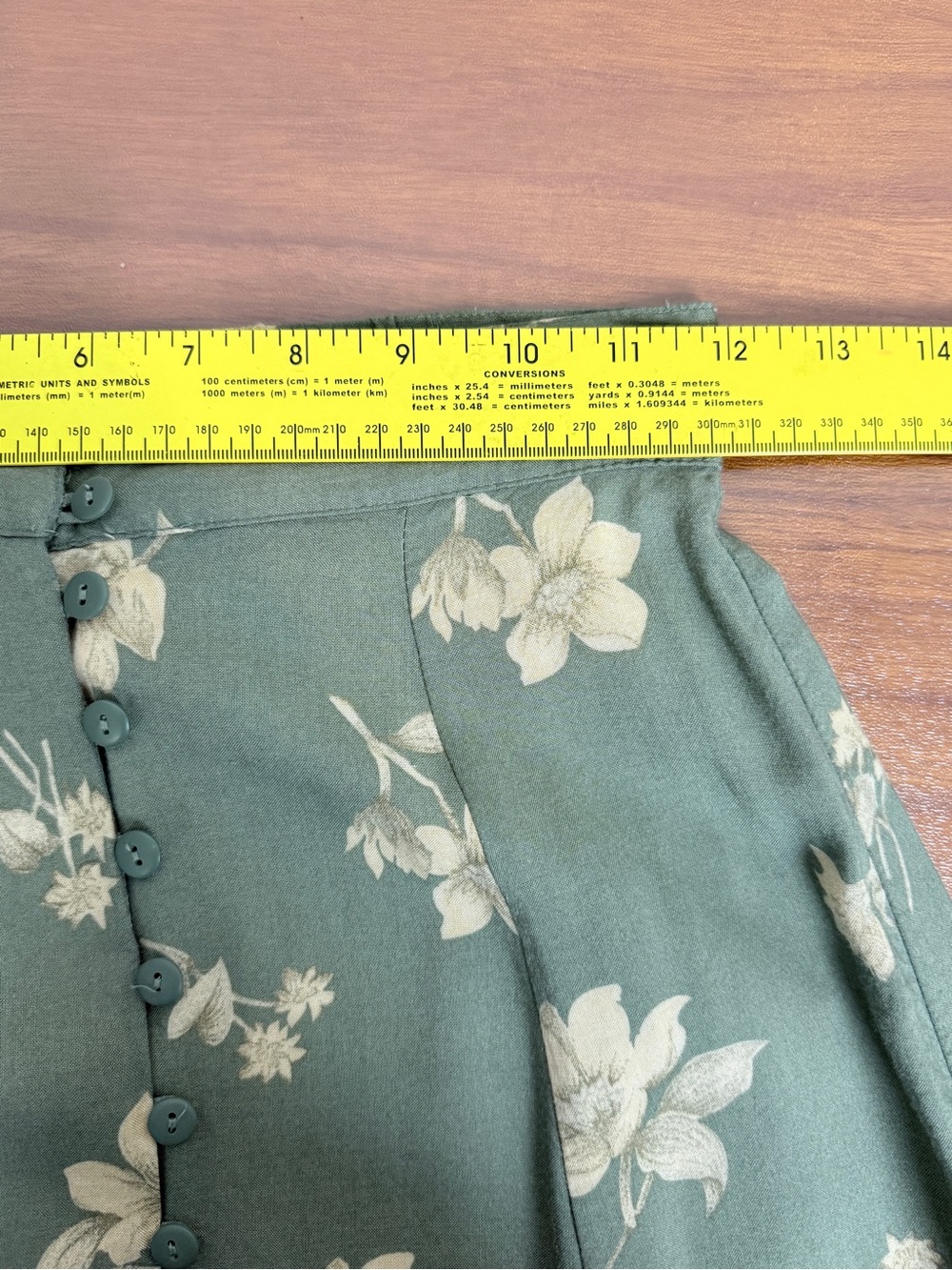 Vintage 90s Express Sage Green Floral Button Front Midi Skirt XS (24” waist” - Picture 5 of 8